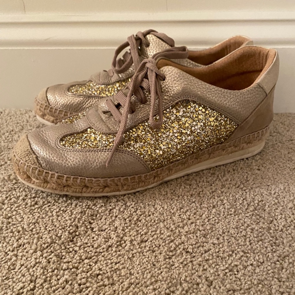 Kanna Shoes in Gold Glitter ✨